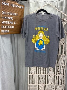 Denali Brewing Mother Ale Talkeetna, Alaska Gray Graphic T-Shirt | M